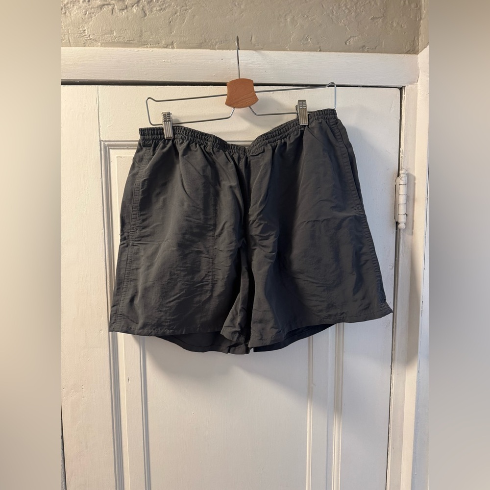 Patagonia Men's Baggies, Size L, 5” inseam